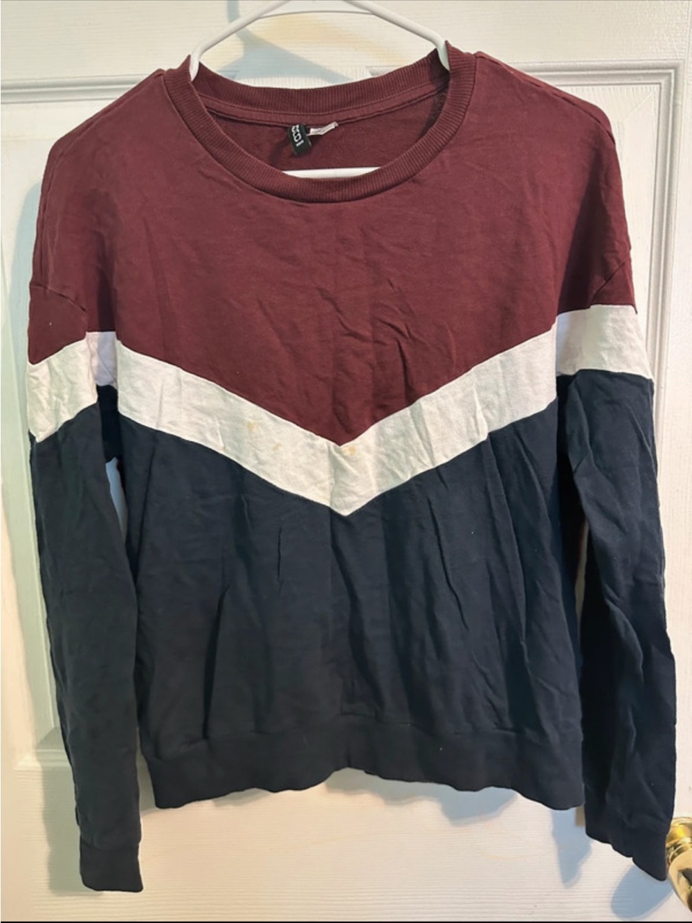 H&M Burgundy Crewneck Pullover